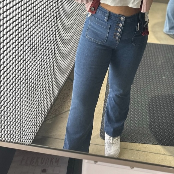 Denim Jeans Women’s Size 12 Blue Contemporary Button Fly jeans. - Picture 2 of 2